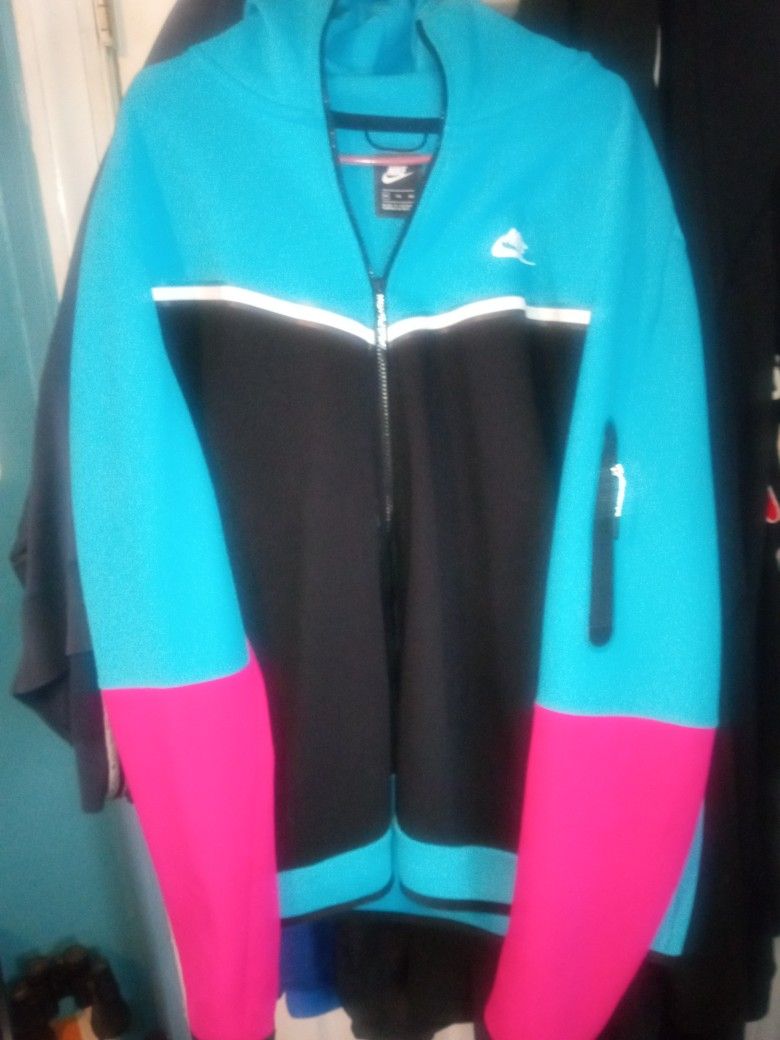 Nike Tech Fleece Jacket-Mens XxL
