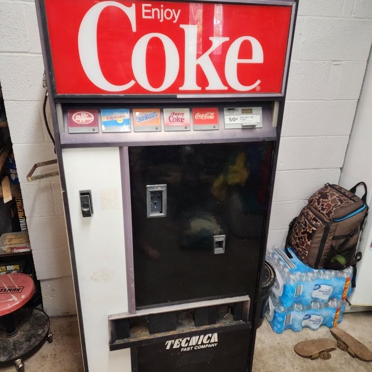 70s 80s Coke Vending Machine Fridge for Sale in Zionsville, PA