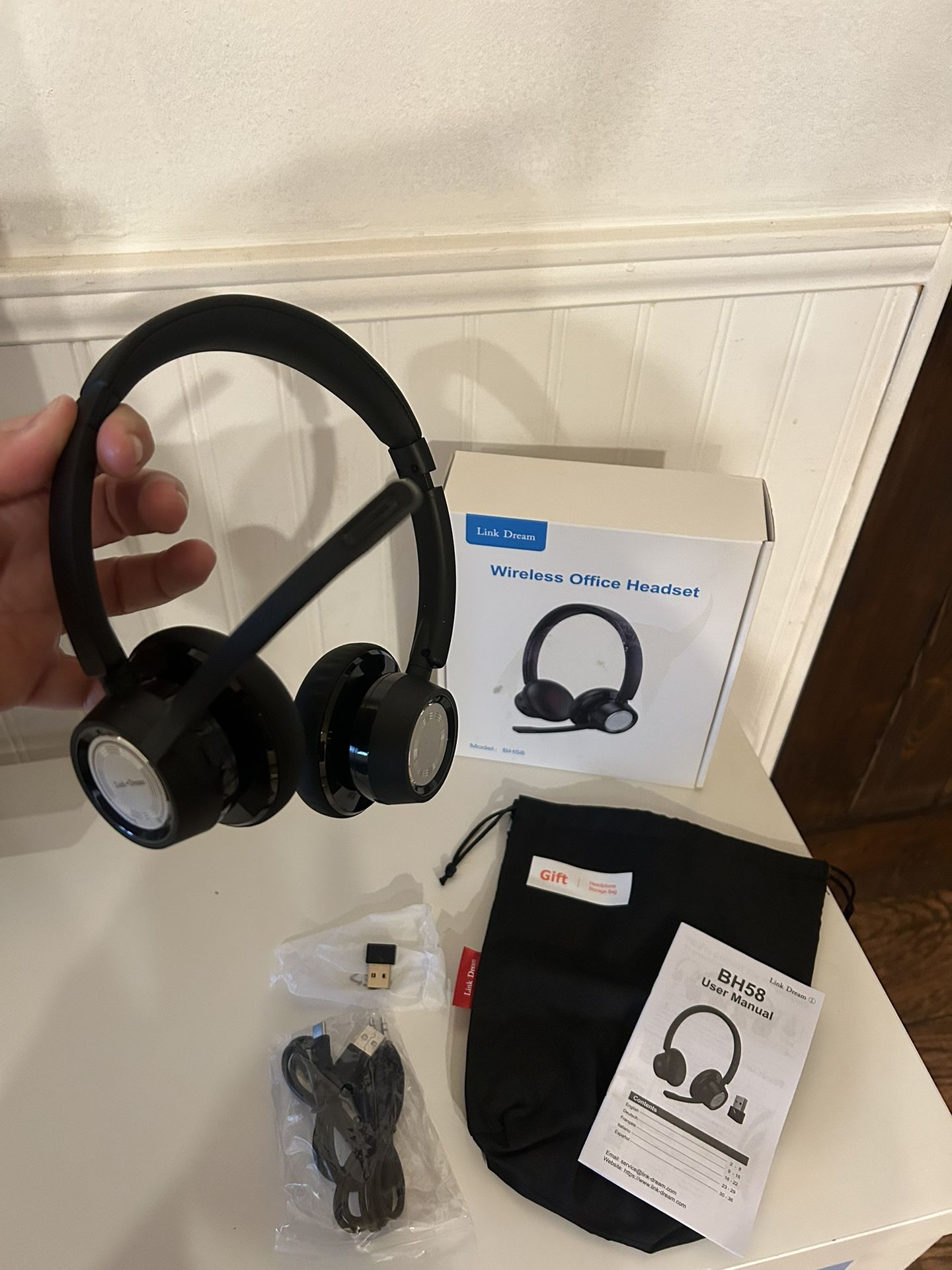 Price Is Firm! Brand New Link, Dream, Wireless Headset, See Description For Details More In My Listings