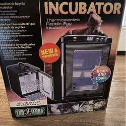 🍃 Exo Terra Thermoelectric Reptile Egg Incubator – New in Box