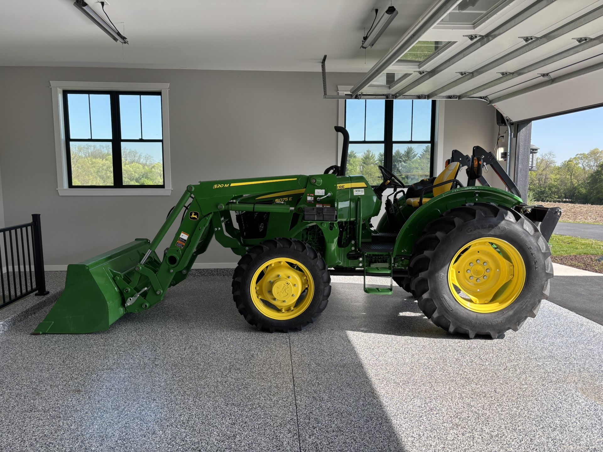 John Deere 5075e 2022 Tractor