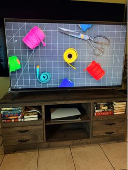 TCL 65 PULGADAS CLASS 6-SERIES 4K UHD DOLBY VISION HDR ROKU SMART TV - 65R615