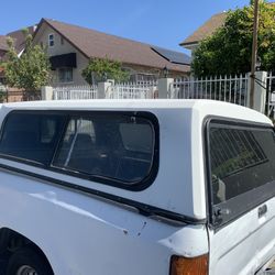 Toyota Pickup Camper