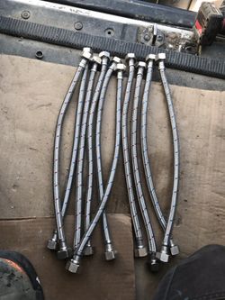 10- 1/2compx1/2comp steel braided faucet supply