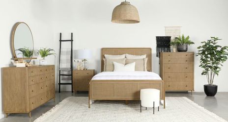4 Piece Bedroom Set Include Queen Bed, Dresser, Mirror, 1 Nightstand…Optional Chest and sizes can be added