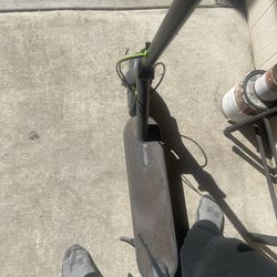 Electric scooter + charger