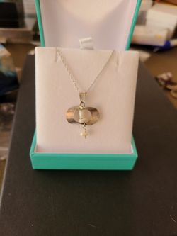 Silver Pendant With Pearl's And Silver Chain