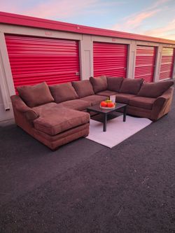 *Free delivery* Chocolate Brown U big Sectional couch 3 piece suede like couch only Comfortable