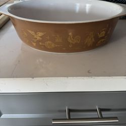 Pyrex Vintage Oven Safe 2 1/2 Quart Dish
