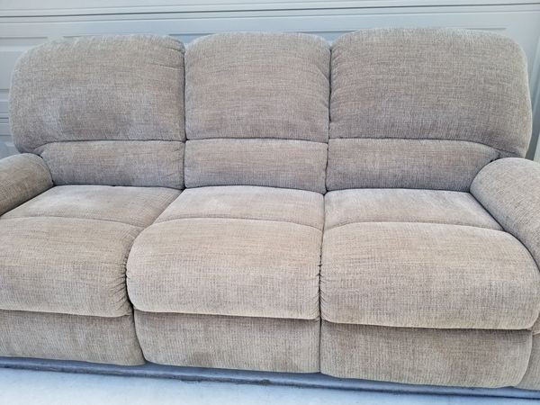 New Fred Meyer Emerald Dual Manual Sofa Recliner Beige Chenille