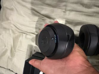 Beats Studio3 Wireless Noise Cancelling Headphones – Black – Complete