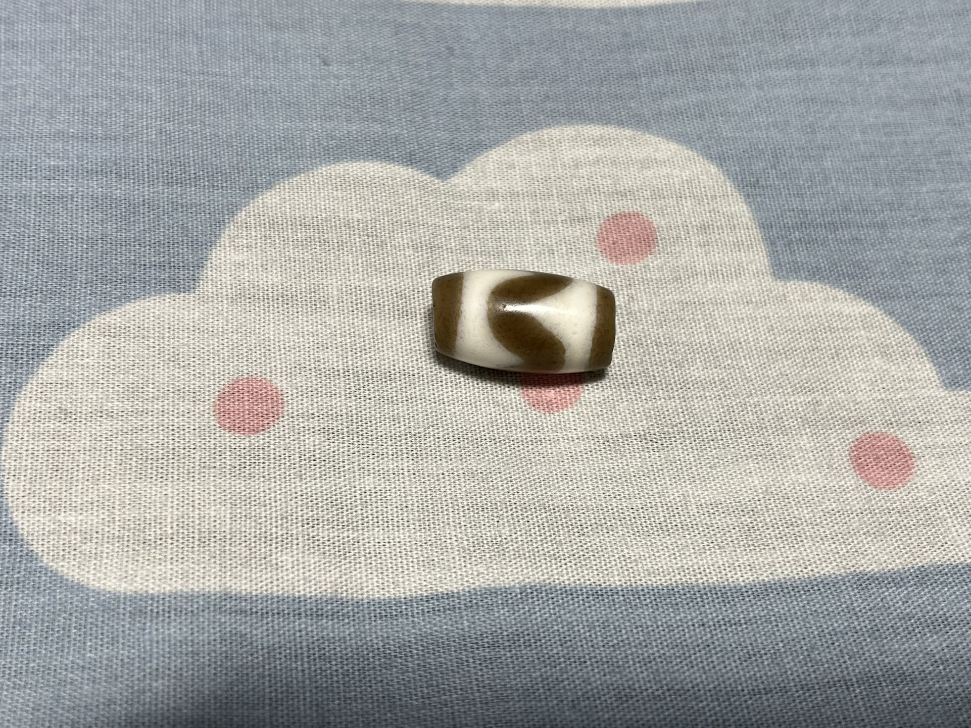 Tiger teeth pattern Tianzhu bead