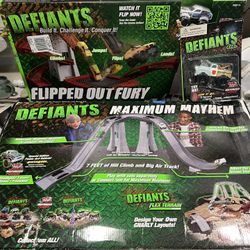 Defiants Cars And Track Kits/ Pieces