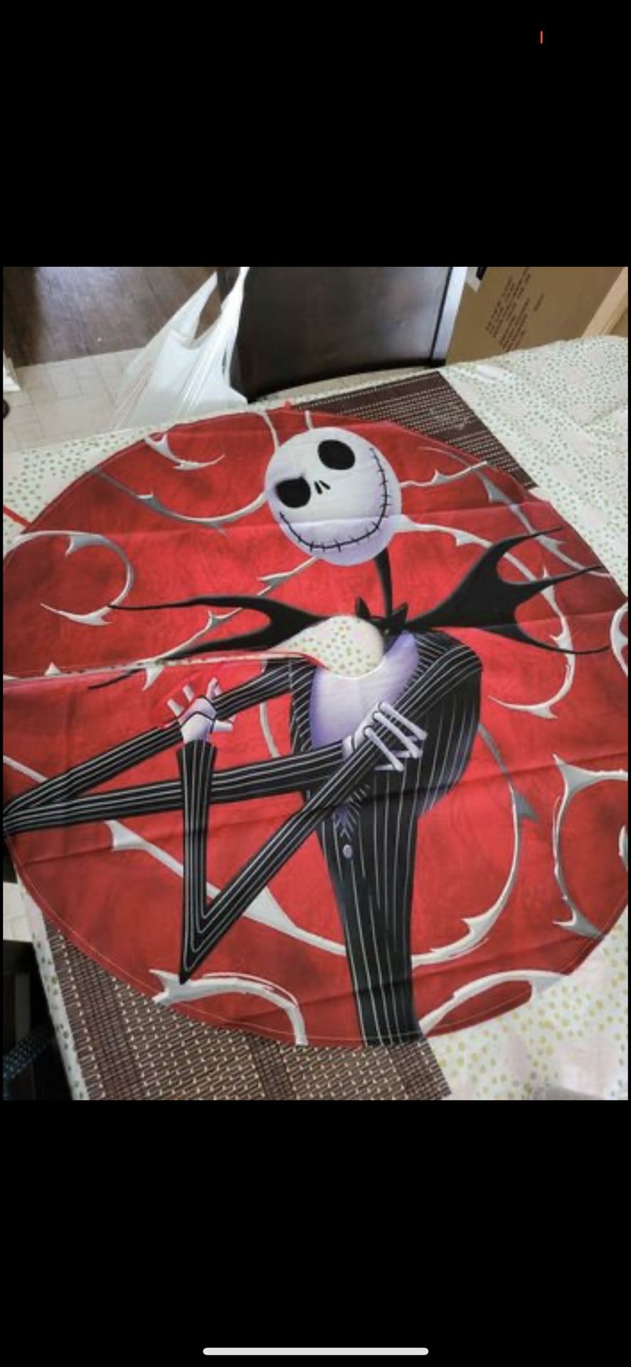 Tree Skirt / Ornaments