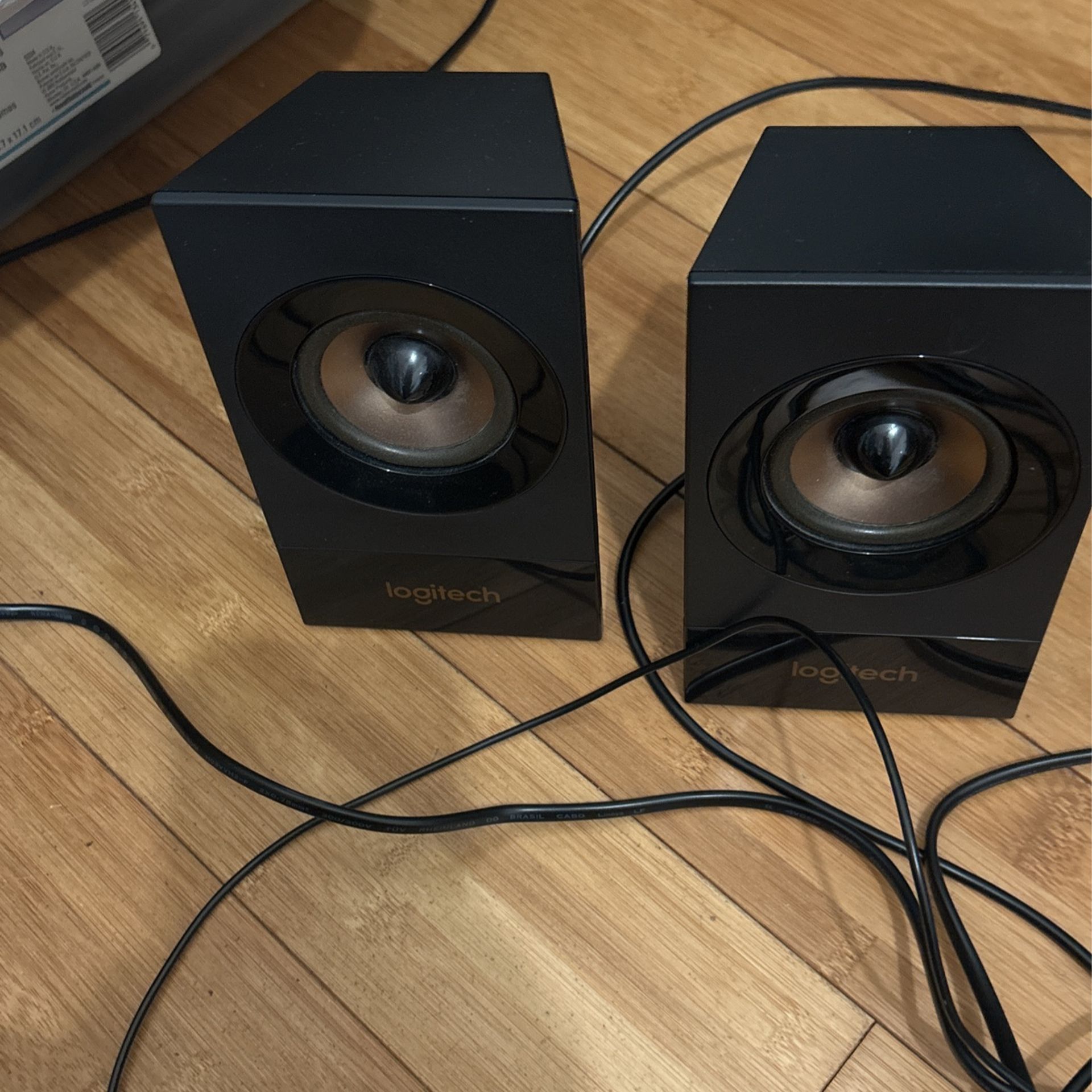 Used Logitech PC Speakers W/ Subwoofer Stereo and Wires