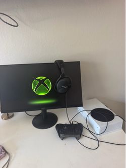 Xbox Series S, Elite 2 Controller, Monitor & Headset