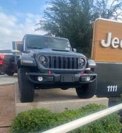 Front bumper jeep wrangler 2021  up