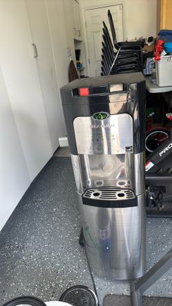 Water cooler