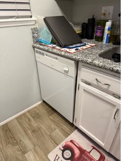 Frigidaire Dishwasher with Heat Dry (White)