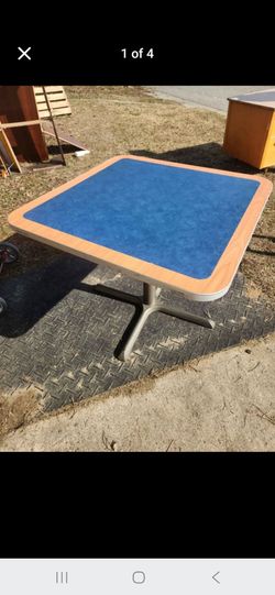 Cafe tables