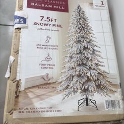Tree Classics By Balsam Hill Slim 7.5f Flocked Tree