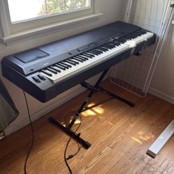 Yamaha P-200 Performance Keyboard With Built-in Speakers 
