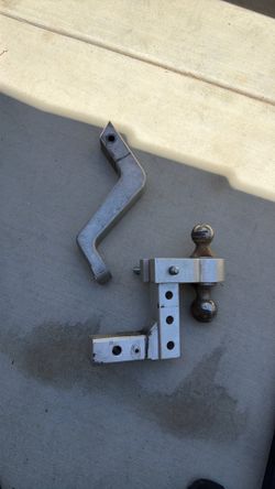 2 aluminum hitches