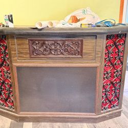 Radio Turn Table With A’s Track Bar 