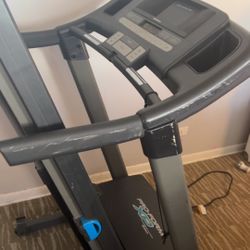 Treadmill 