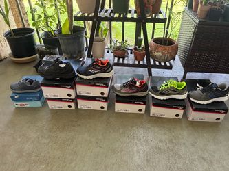 Saucony Kids Sneakers Lot – 5 Pairs
