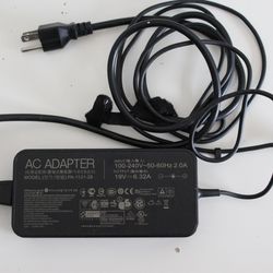 Asus Laptop AC Adapter 100-240V 50-60Hz 2.0A 19V 6.32A PA-1121-28
