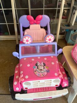 Minnie Mouse car