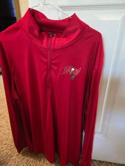 Brand new Tampa Bay Buccaneers sweater top size Large