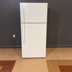 New Apartment Size RefrigeratorβΌοΈβΌοΈ