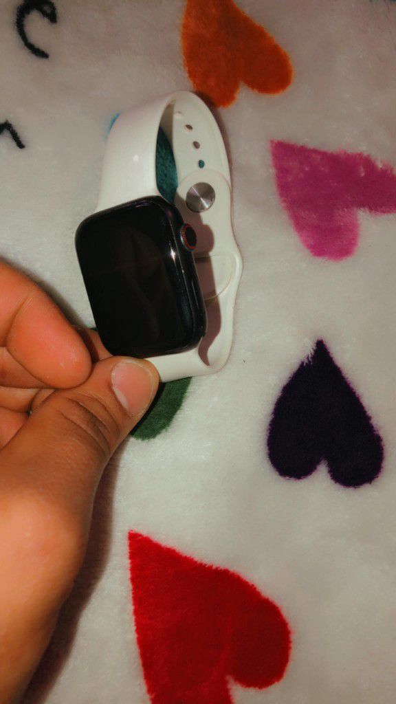 Apple Watch SE GPS black Case with Sport Band (2023, Generation) 9th gen
