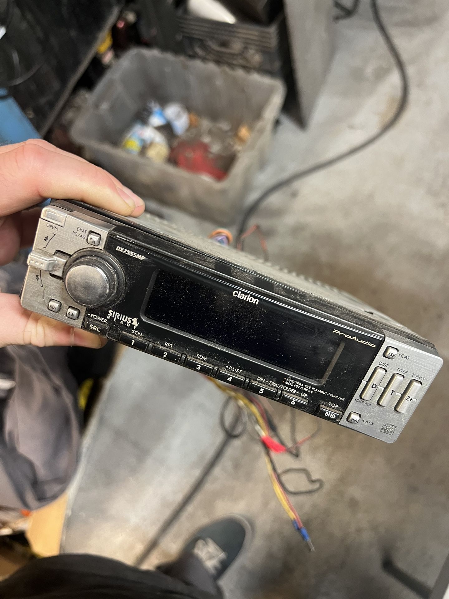 Clarion Stereo Radio Cd Player