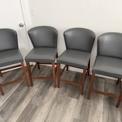 Set of 4 Counter Height Bar Stools - Gray- Excellent Condition