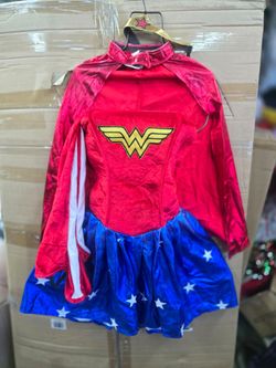 Halloween wonder women costume size medium   brand new