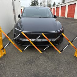 Retractable Security Barrier Water Filled Weighted Base