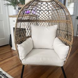 egg chair