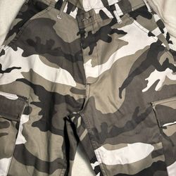 BRAND NEW CARGO PANTS 