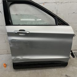 2020 Ford Explorer Front And Rear Passenger Side Doors 