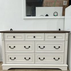 Antique White Dresser for Bedroom, Farmhouse 7 Chest of Drawers Cabinet Organizer with Carved Design