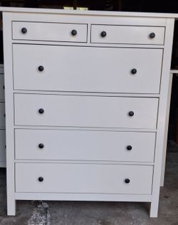 White glossy dresser