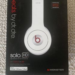 Beats by Dr. Dre Solo HD Headset (NOT WIRELESS) Thumbnail