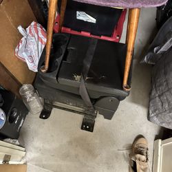 07-13 Silverado  Center Console Jumo Seat Ltz