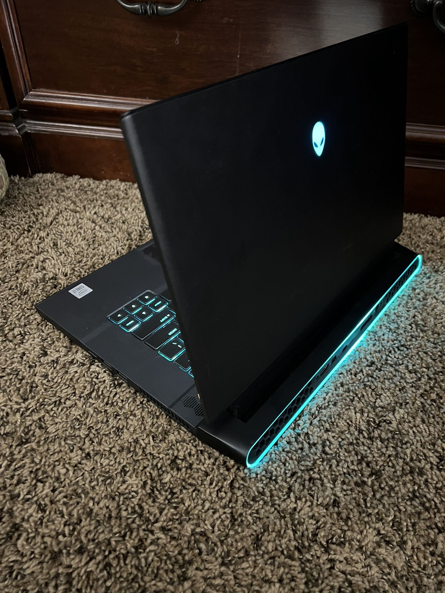 Alienware - m15 R4 15.6" FHD 300hz Gaming Laptop w/ RTX 3070 for Sale ...