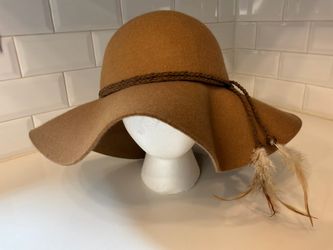 Steve Madden 100% Wool Brown Floppy Hat with Feathers