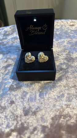 Juicy core Heart Stud Earrings