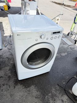 LG Electric Dryer, drying machine,  Clean, tested and ready to go. You may test at my location.
60 day warranty on all appliances. (If it stops workin